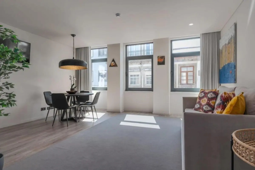 City Luxury Apartment, Downtown Porto near Metro