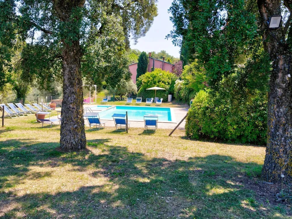 Majestic Farmhouse in San Vivaldo with Swimming Pool