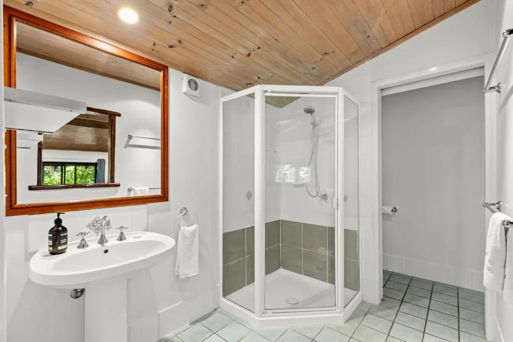 Hunchy Hideaway