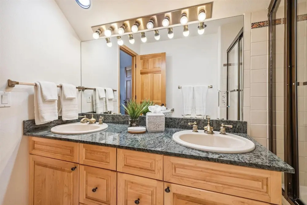 Corral 309w 3 Bedroom Condo by RedAwning
