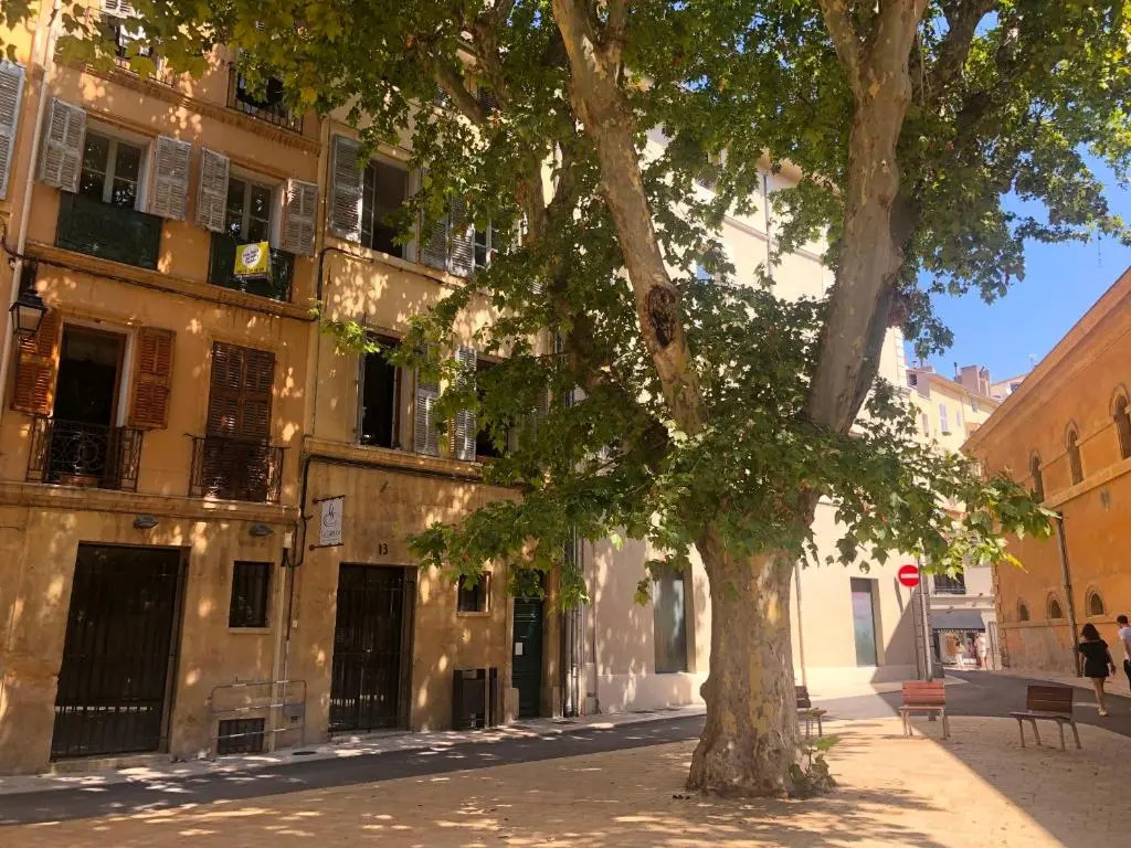 Beau 2 pièces 70 m2 au coeur du centre historique d'Aix en Provence