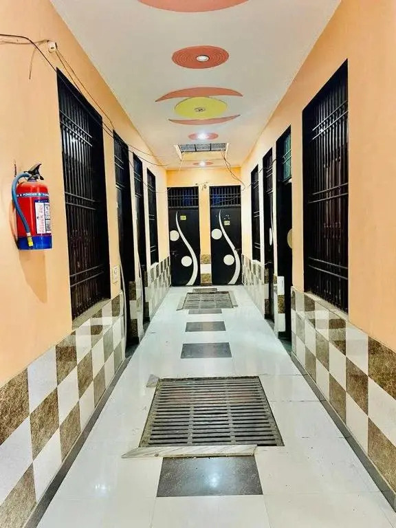 OYO Hotel Royal Apple