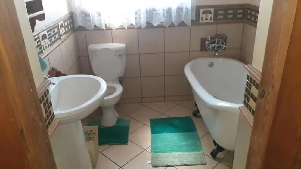 Karl Heyne Guesthouse Double Room