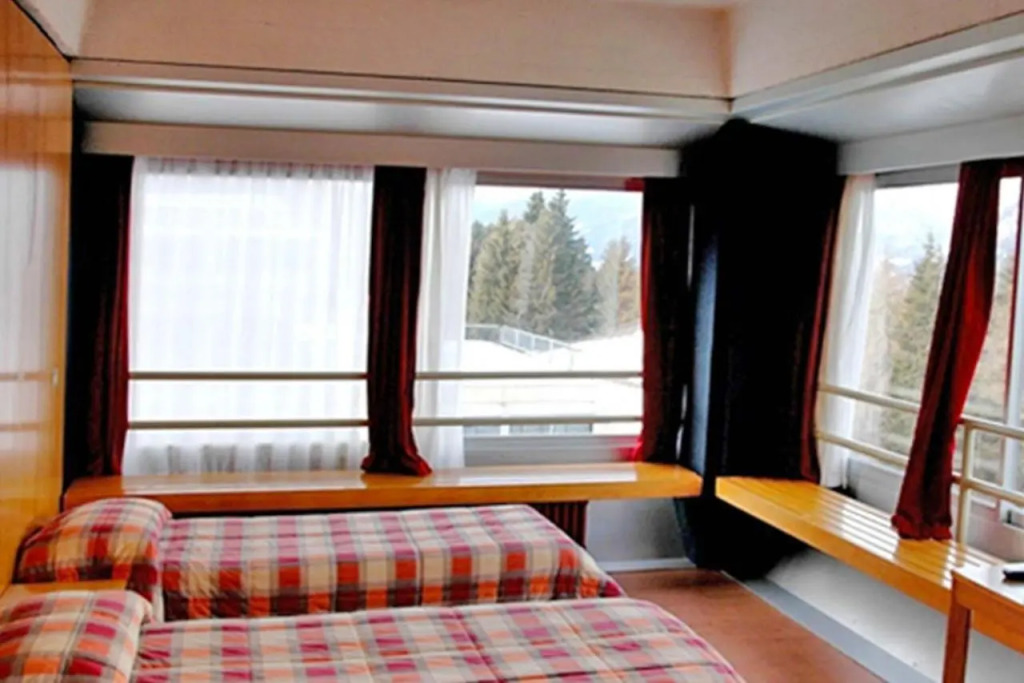 TH 1400 Hotel