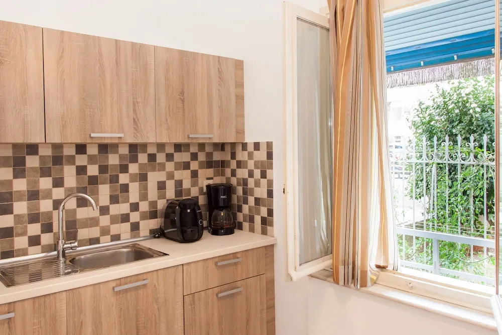 Fabulous Apartment Across Flisvos