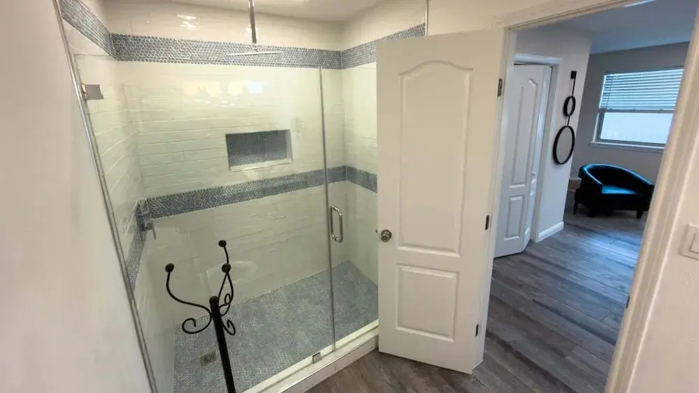 Penthouse Beachfront Views Renovated 4 Bedroom Condo