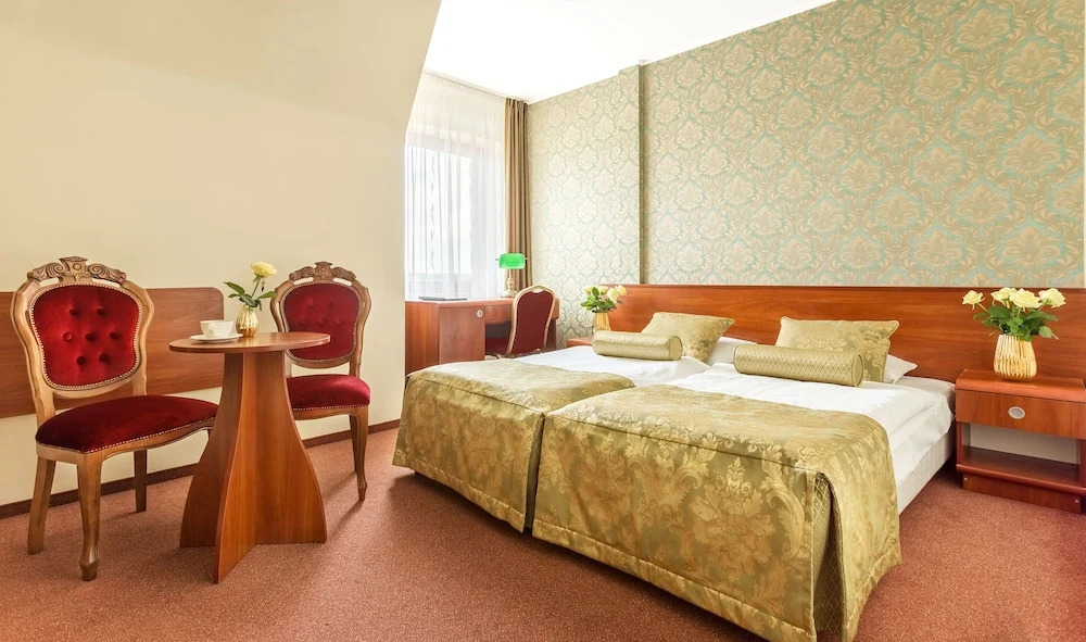 Leśna Perła - Restauracja i Pokoje Hotelowe