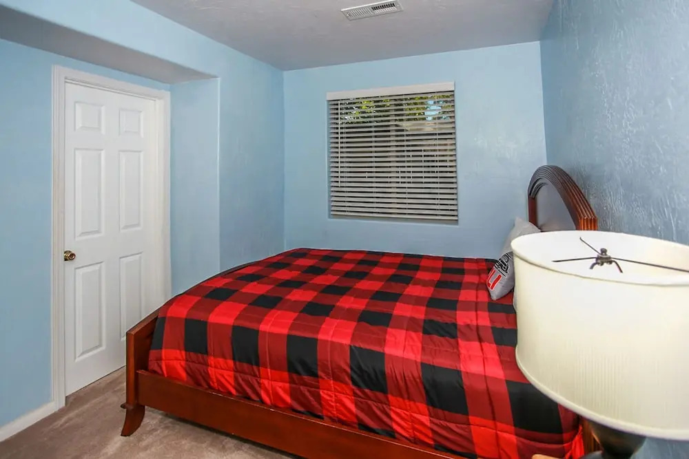 Hidden Hillcrest Gem-1736 by Big Bear Vacations