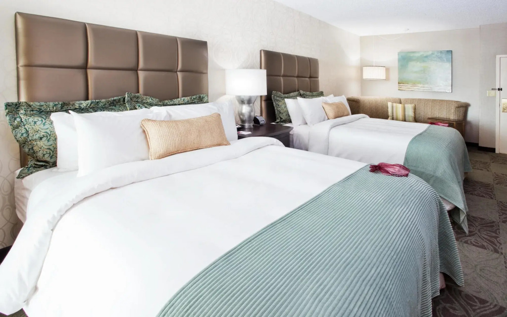 Crowne Plaza Charleston by IHG