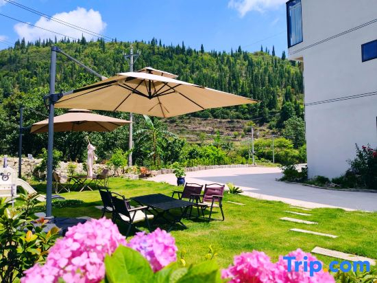 Huangguoshu Cuiwei Xianning Homestay