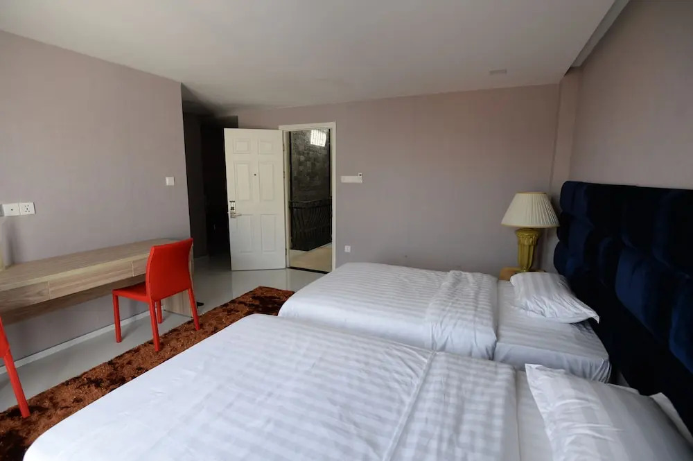 The Palm Suites