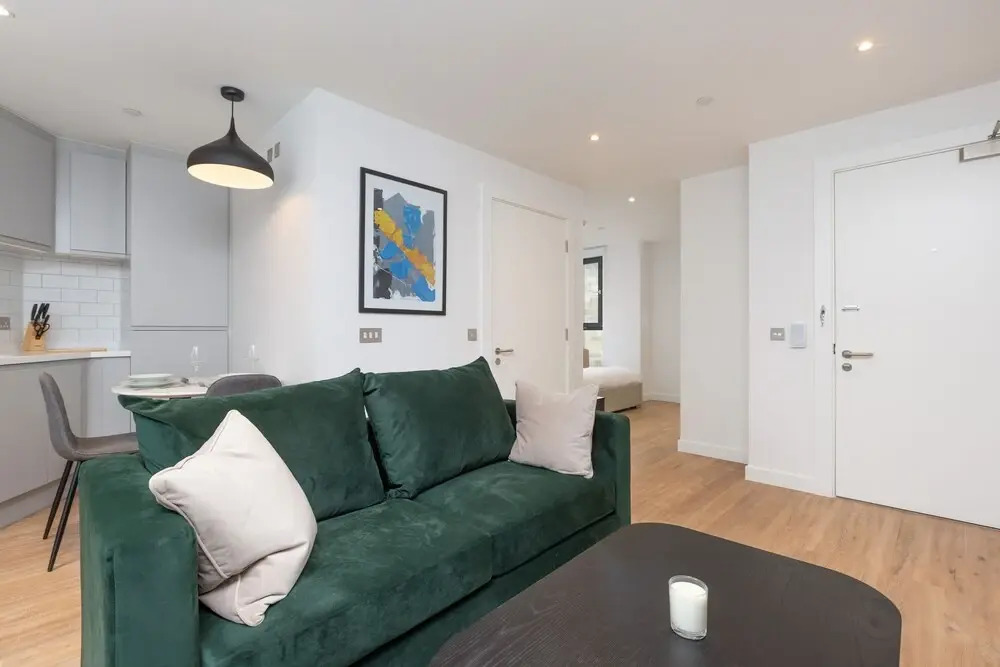 Brand NEW Studio Apartment with Castle View