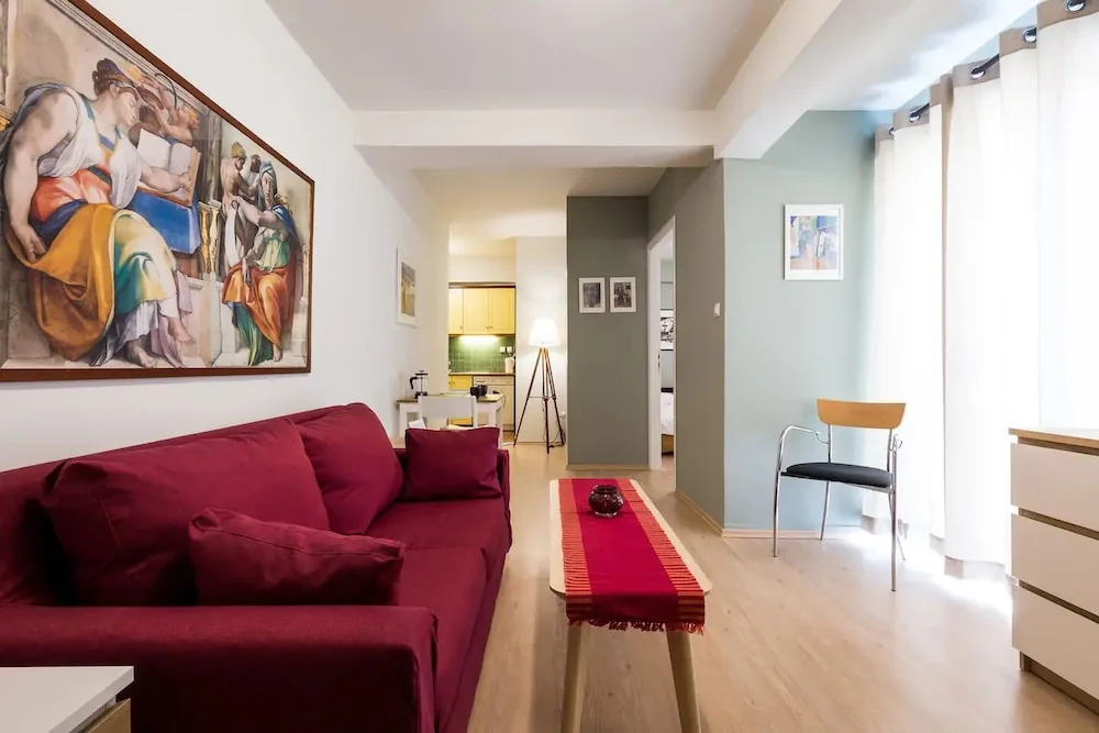 Downtown urban apartment for 4 people in Plaka