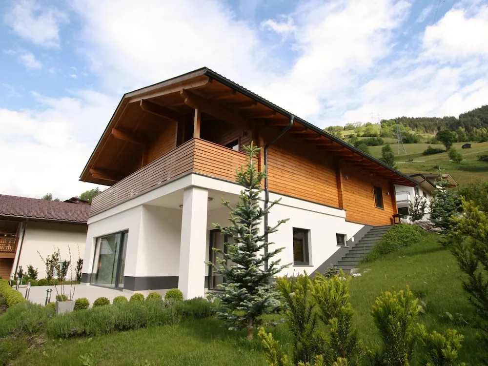 Chalet in Zell am See With Terrace, Balcony, Garden, Garage