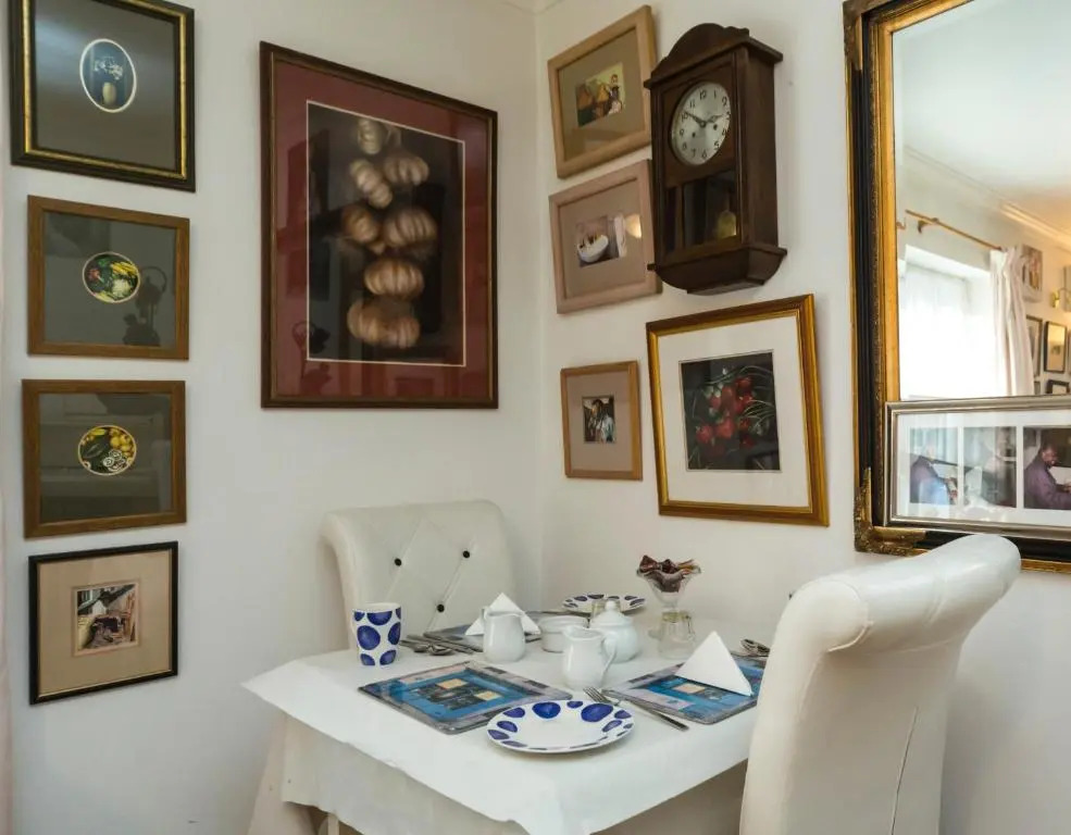 The Gallery B&B, the Glen, Kinsale ,County Cork