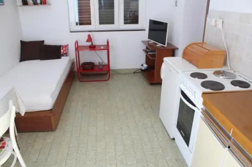 Apartment Mirna