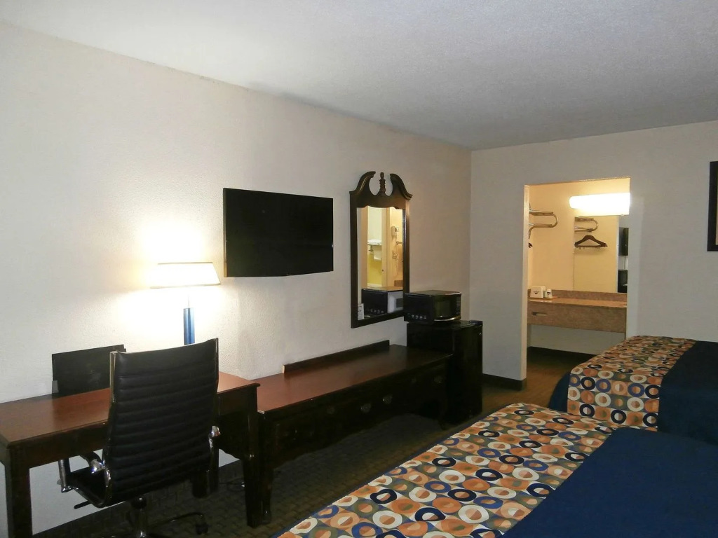 Newnan Lodge