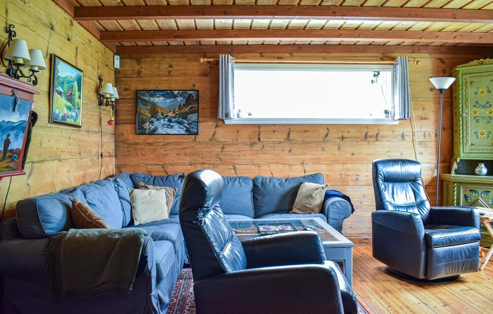 6 Bedroom Beautiful Home In Vossestrand
