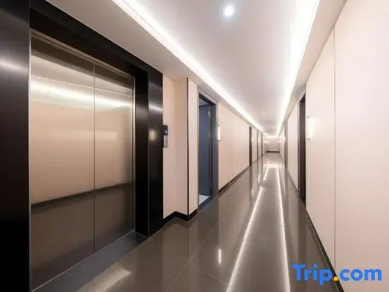 Shantou Railway Station Orange Meiju Hotel (Walmart Shopping Plaza Xinghu Commercial City)