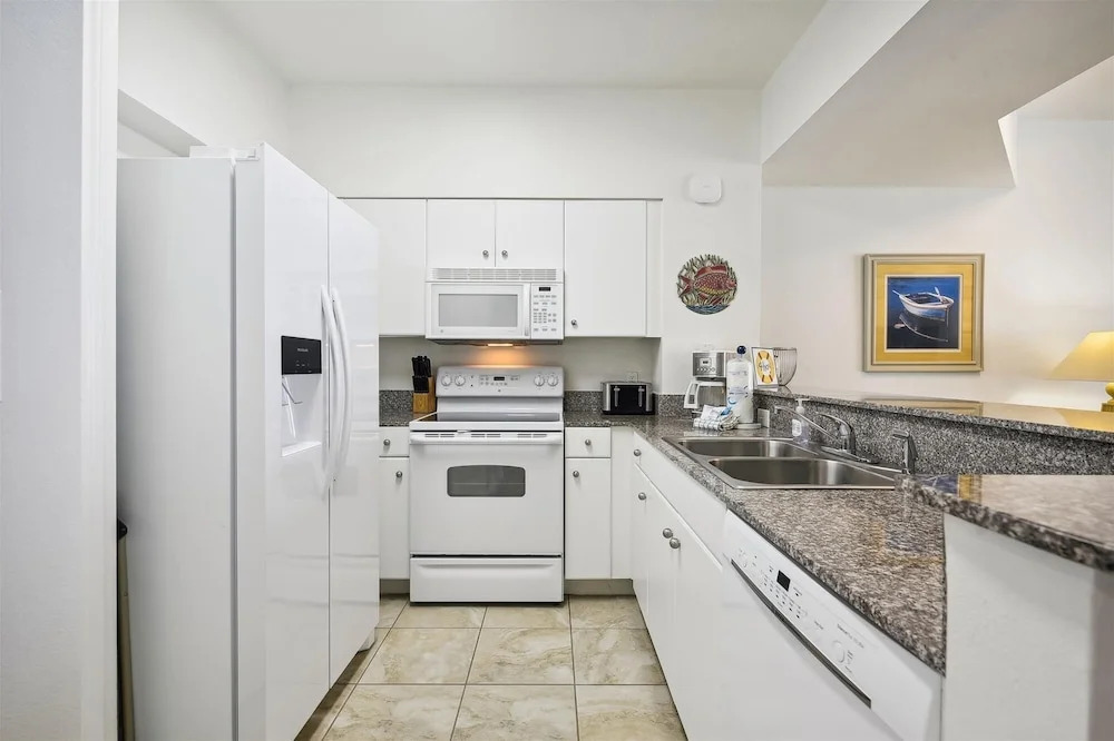 Shores of Panama 1717 - 1 Bedroom + Bunk room . Gulf-Front with Oversized Balcony! 1 Condo by RedAwning