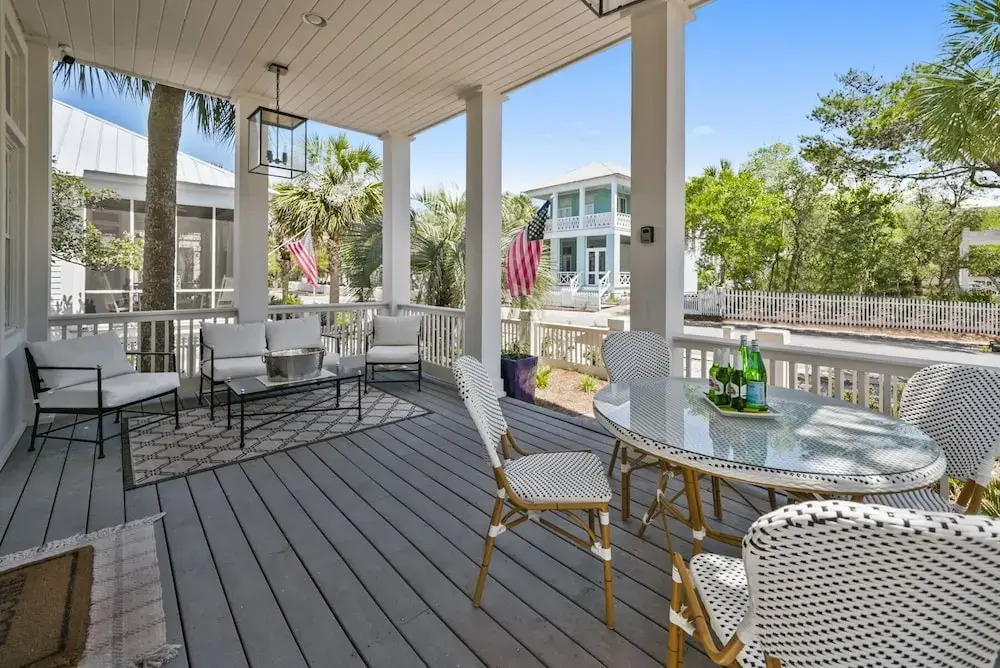 Stella By The Sea 3 Bedroom Home by RedAwning