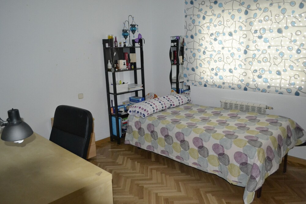 Residencias Universitarias Jose Luis 60