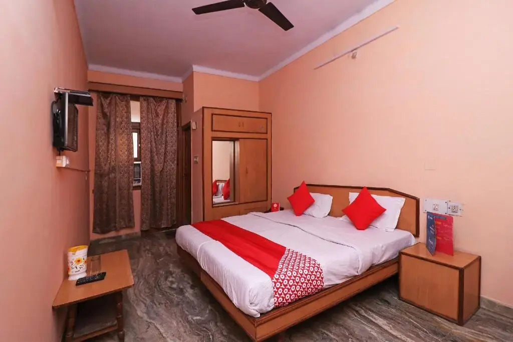 Hotel Amar Palace by OYO Rooms