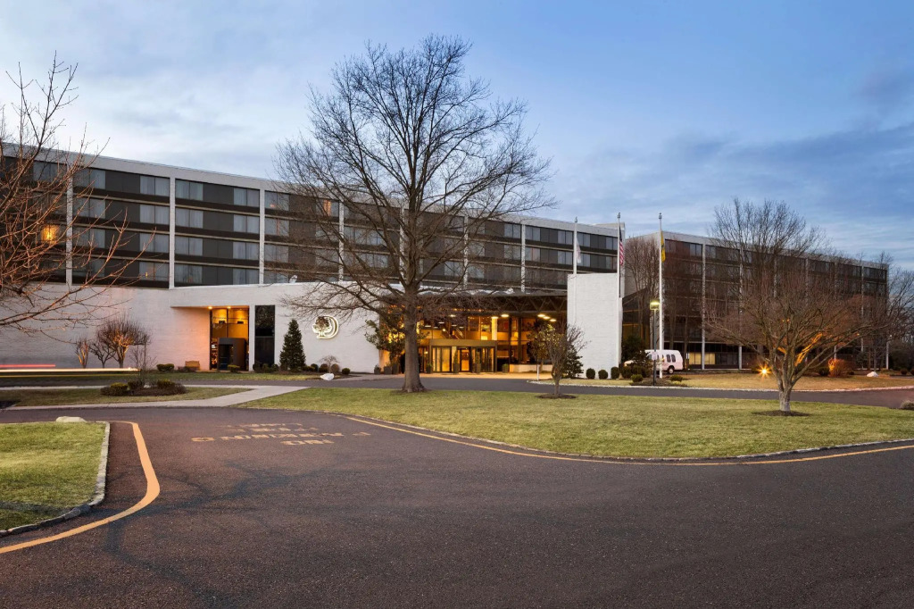 DoubleTree by Hilton Hotel & Executive Meeting Center Somerset