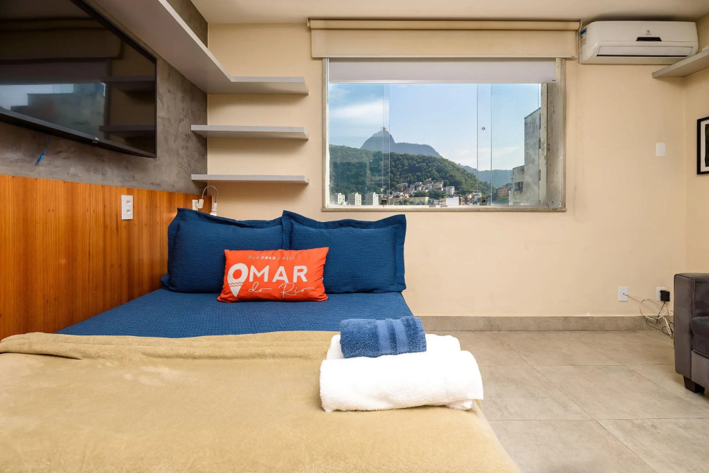 Loft com Vista p/ o Cristo Redentor | SQC 143/1418