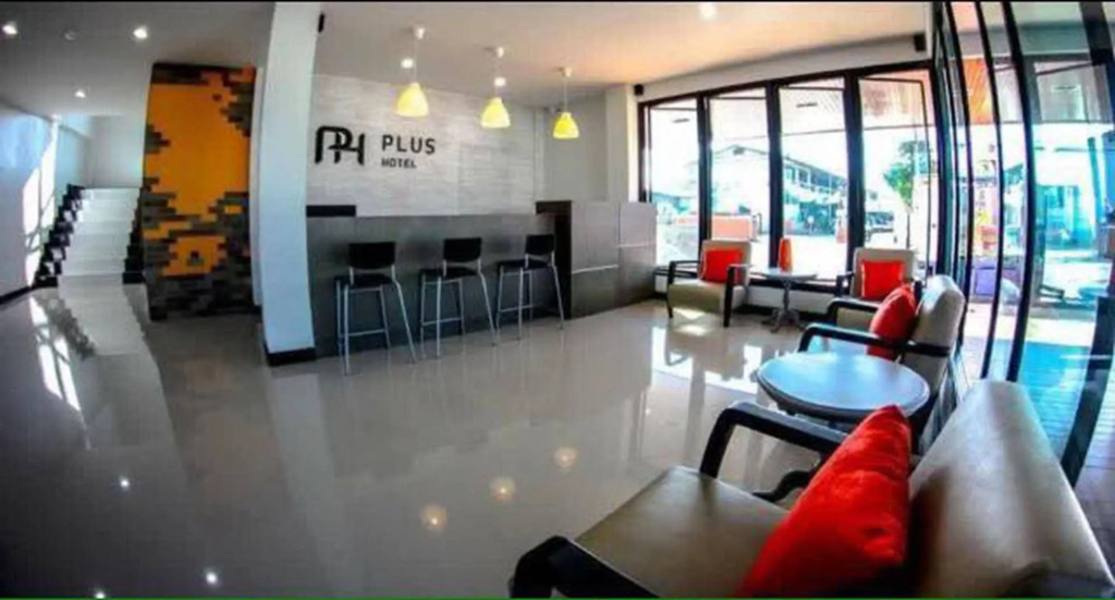 Plus Hotel