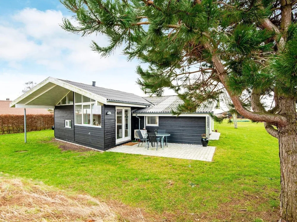 8 Person Holiday Home in Ebeltoft