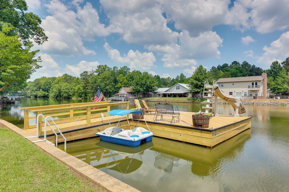 Lakefront Home w/ Kayaks & Dock in Hot Springs