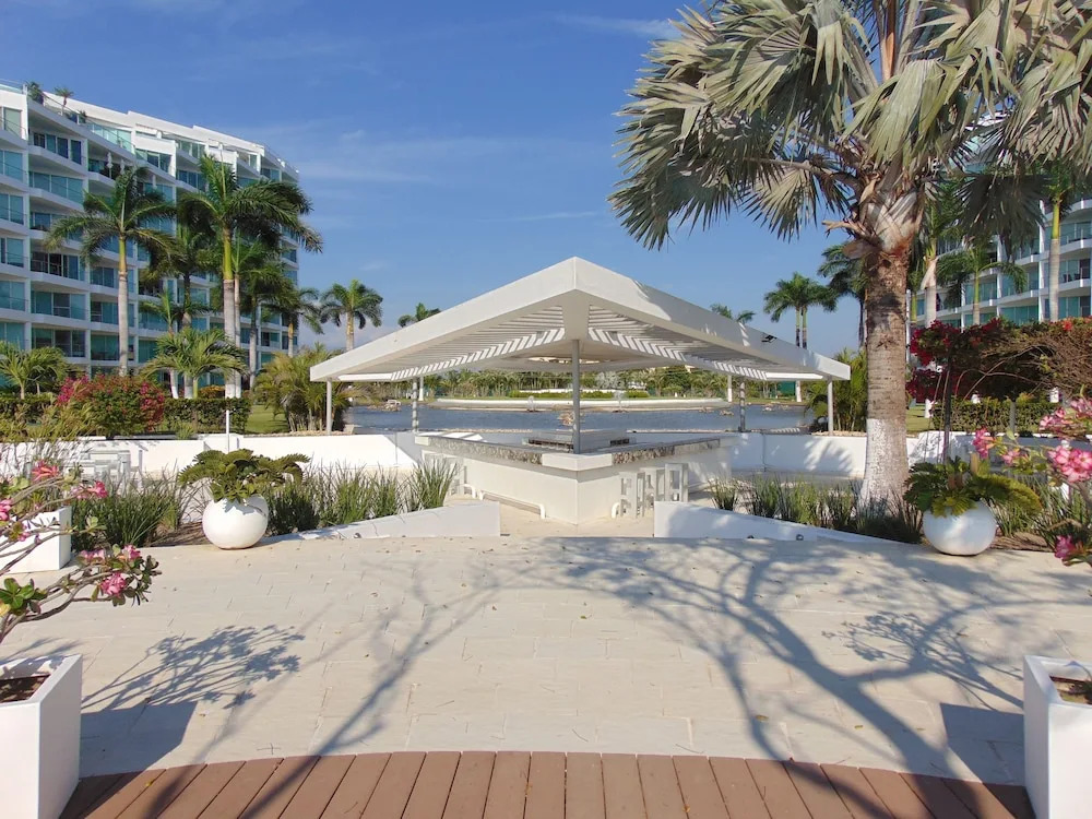 AMAZING BEACH FRONT - ACQUA NUEVO VALLARTA - MX