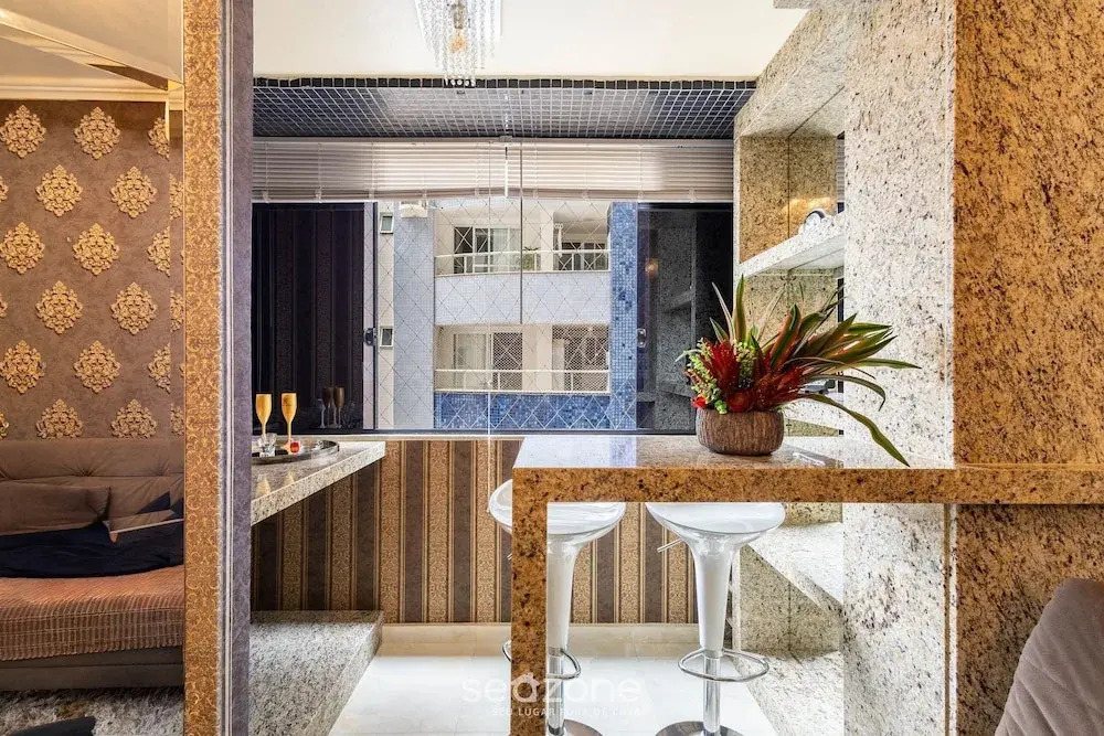 Apartamentos a 400m da Praia em BC - CEV