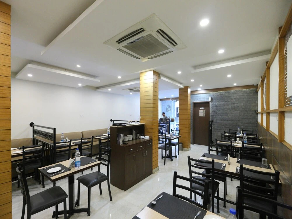 OYO 13536 Hotel Delma