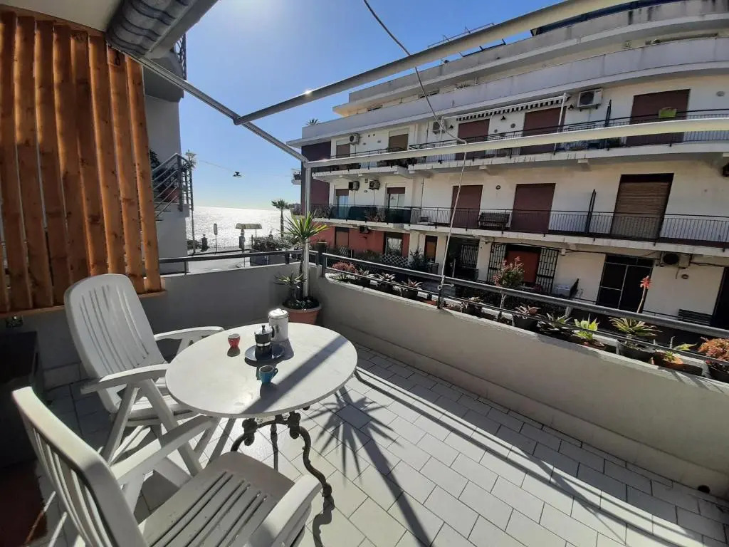 Casa Carolina, a 20 metri dal mare in pieno centro