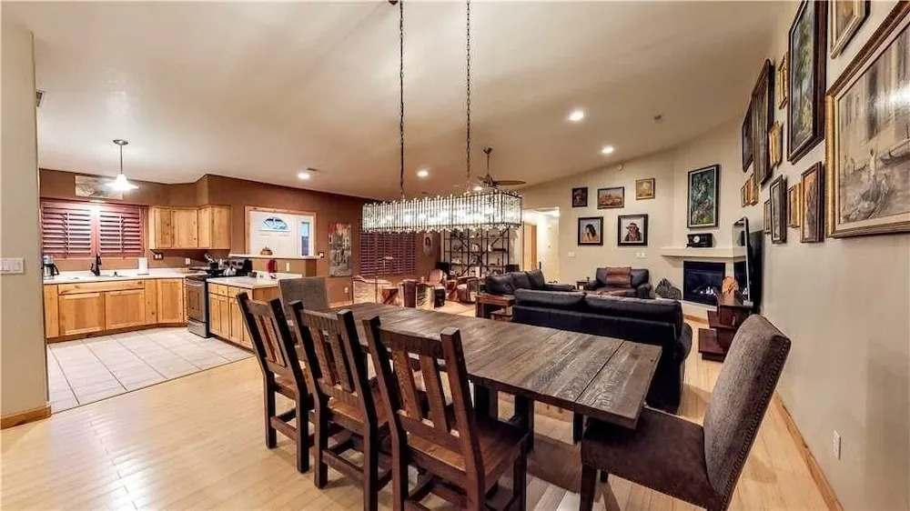 Portal View ~ Cottonwoods 401 3 Bedroom Home