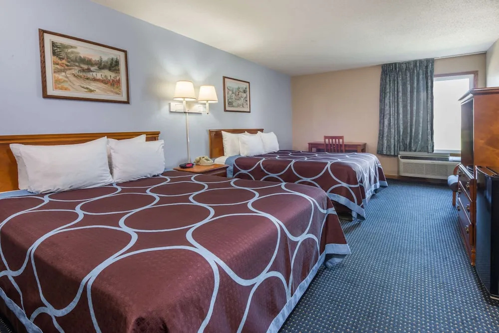Super 8 by Wyndham OFallon MO/St. Louis Area
