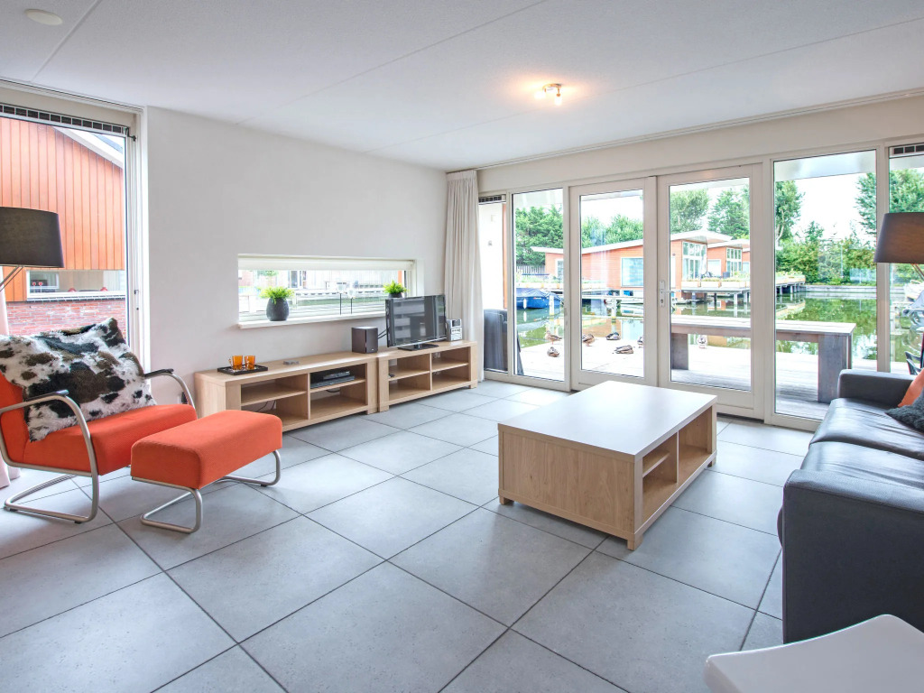 Holiday Home De Meerparel-1 by Interhome