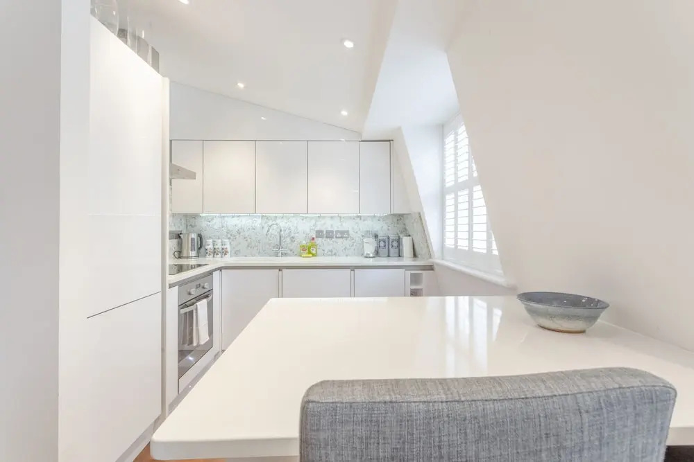 Well-Appointed 2 Bedroom East London Flat