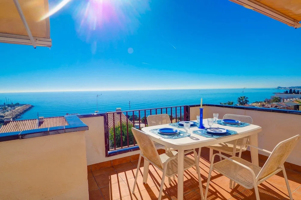 Amazing Seaview Apartment
