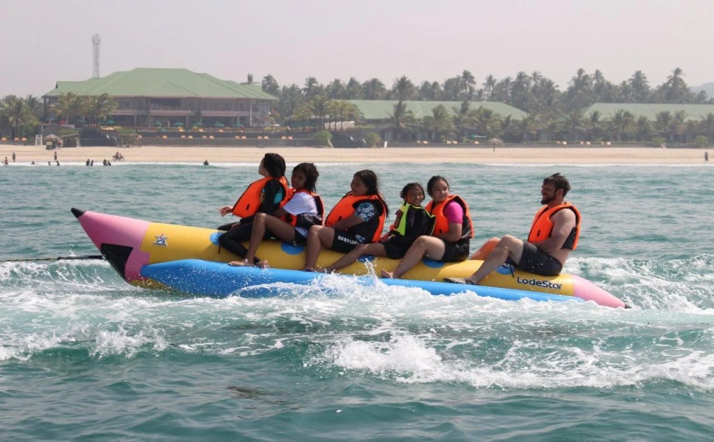 Ngwe Saung Yacht Club & Resort