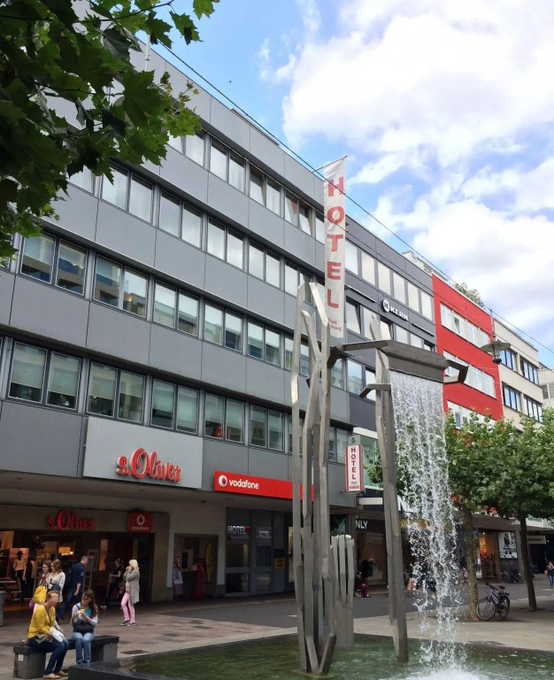 Hotel Stadt Hamburg am Fluss Saarbrücken