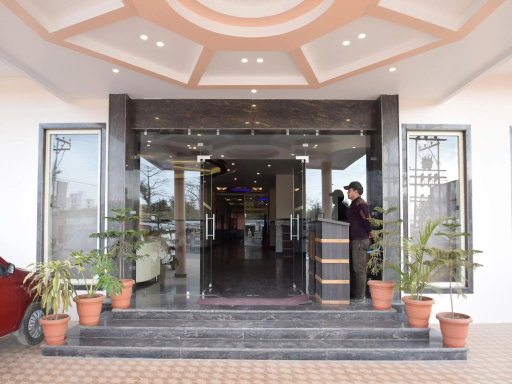 OYO 4690 Hotel Kanta International