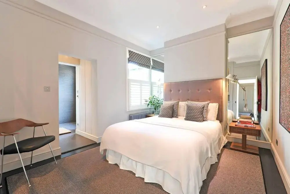 Newly Renovated 3 Bedroom Flat with Terrace