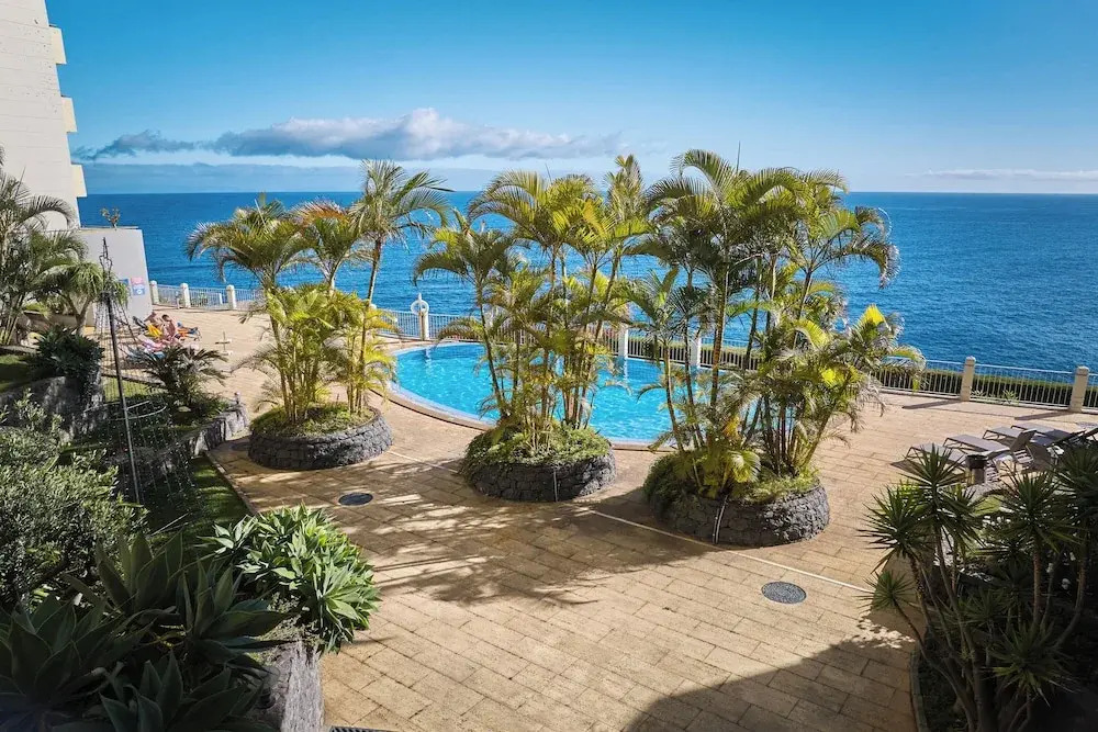 IVIS Home By HR Madeira