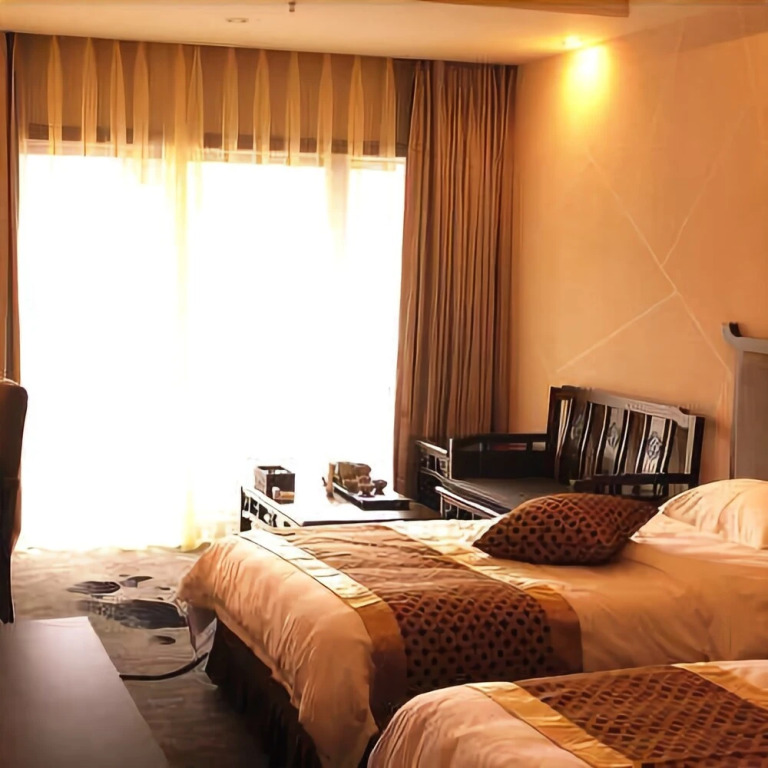 Fengxiang Shanzhuang Hotel