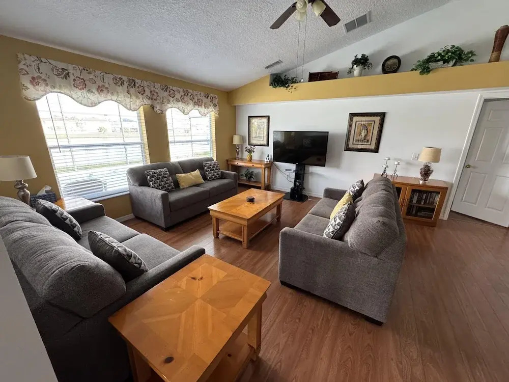 Luxury Vacation Home in Kissimmee, Perfect for Families and Golfers