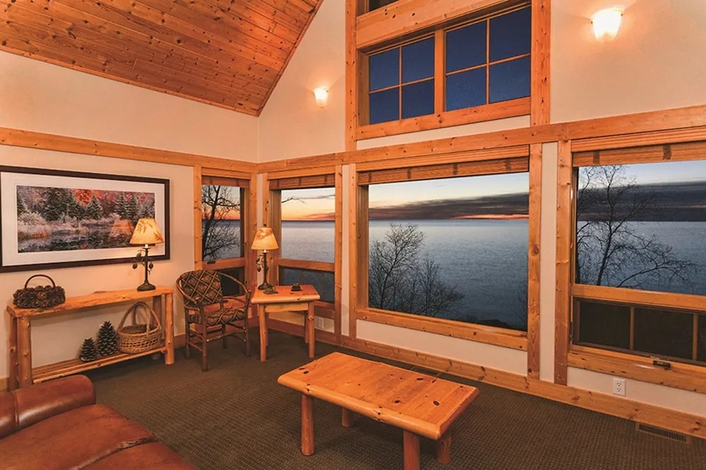 Cove Point Lodge