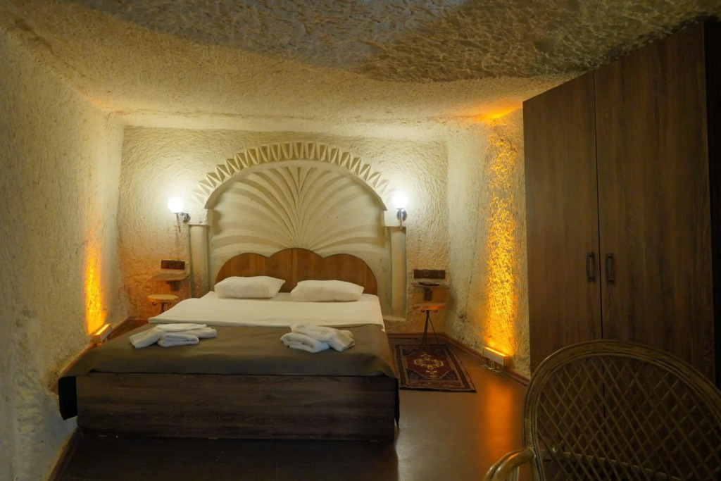 View Cave Hotel